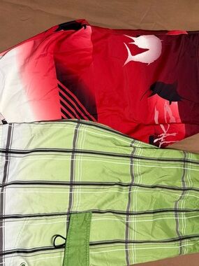 Joe Boxer Red & Green Men's Swim Board Shorts